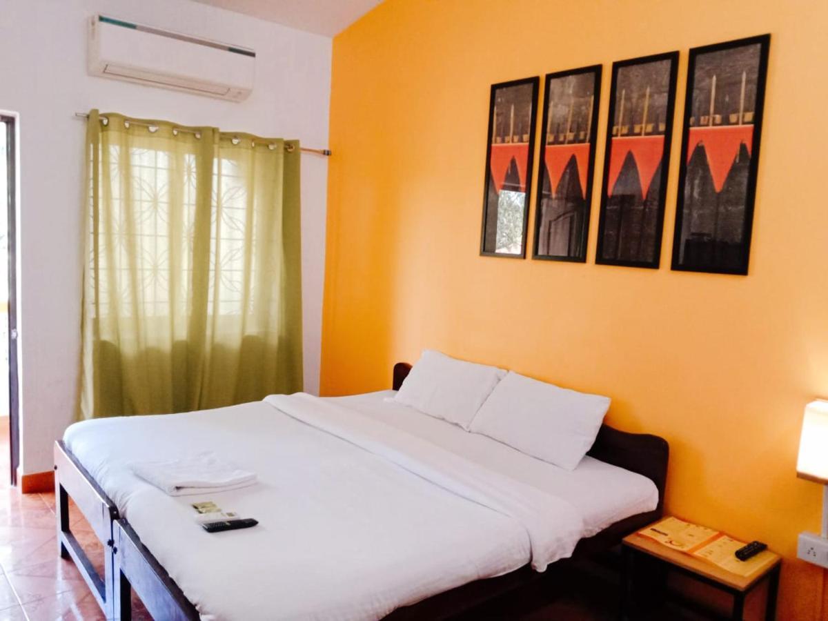 Baga Beach Paradise Hotel Buitenkant foto