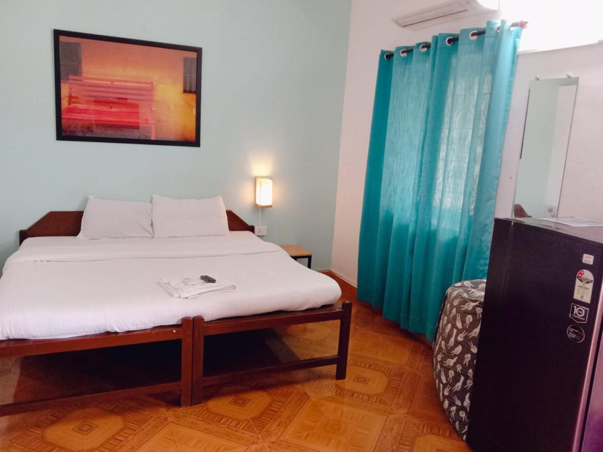 Baga Beach Paradise Hotel Buitenkant foto